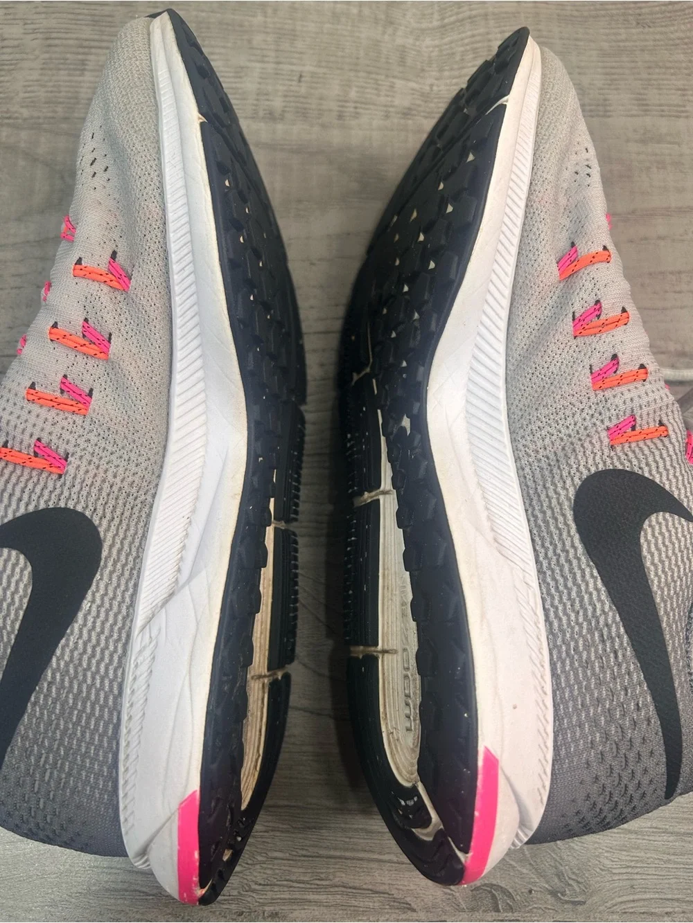 Nike Air Zoom Pegasus 33 Running Shoes Gray Pink Women’s Athletic Sneakers Sz9.5